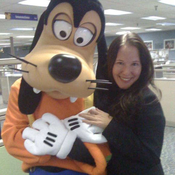 Meet your Posher, Carmin - Picture 2 of 4